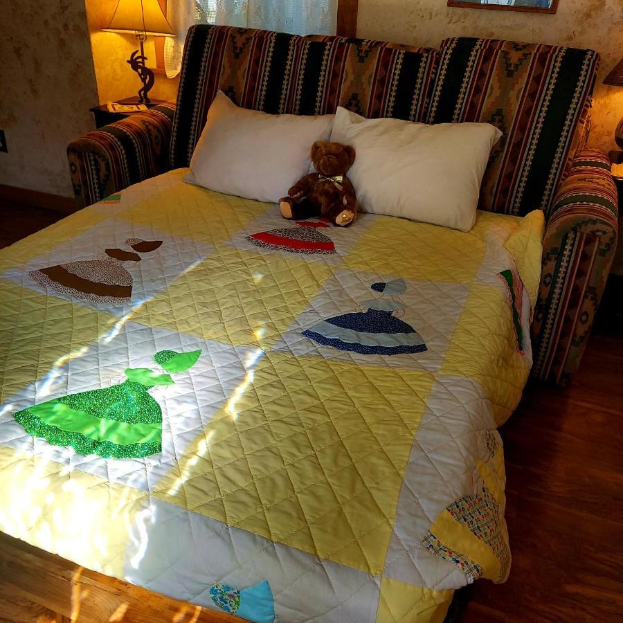 Three Bears Inn Saint Anthony Bagian luar foto